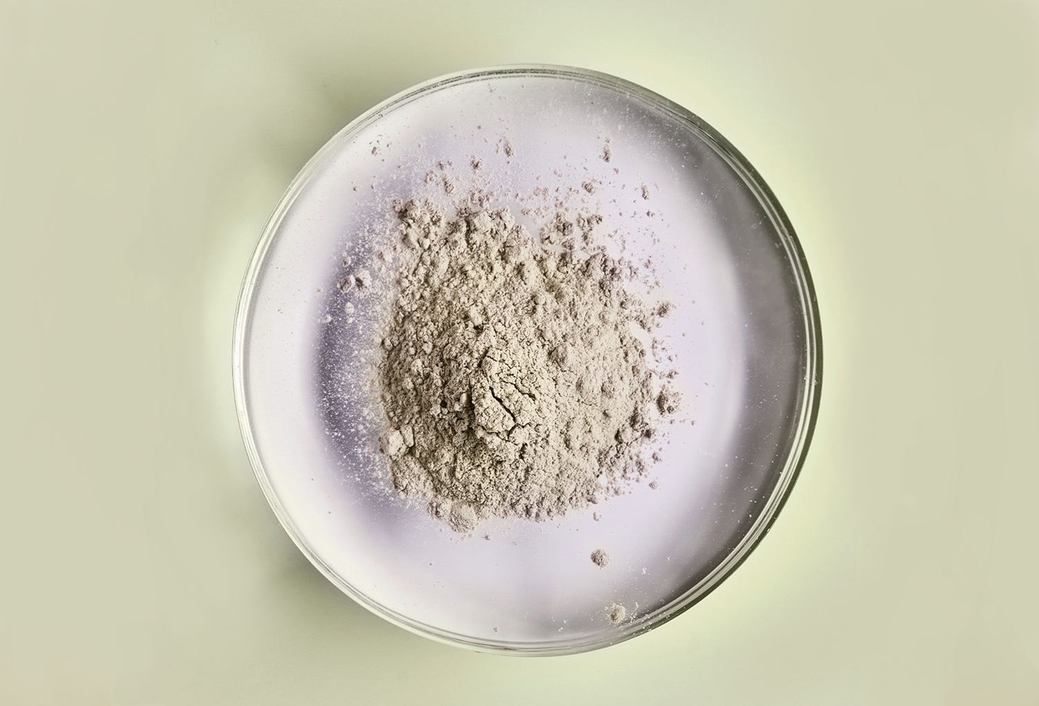 Argila Verde: conheça os benefícios para peles acneicas