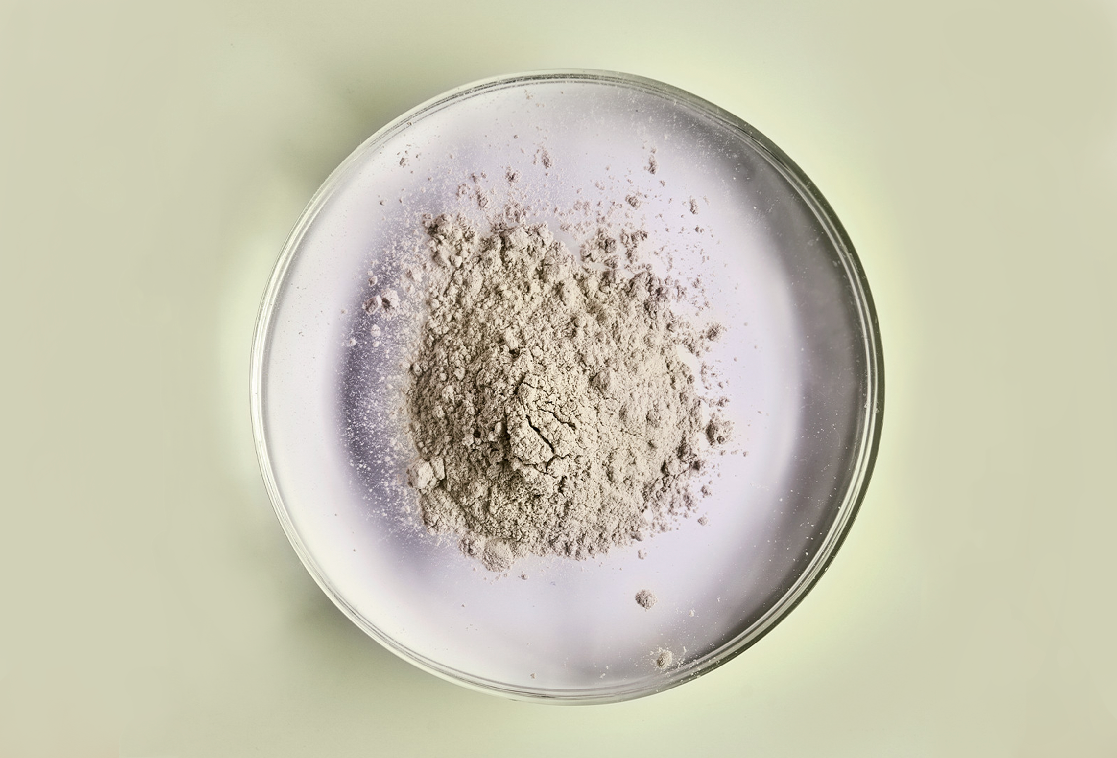 Argila Verde: conheça os benefícios para peles acneicas