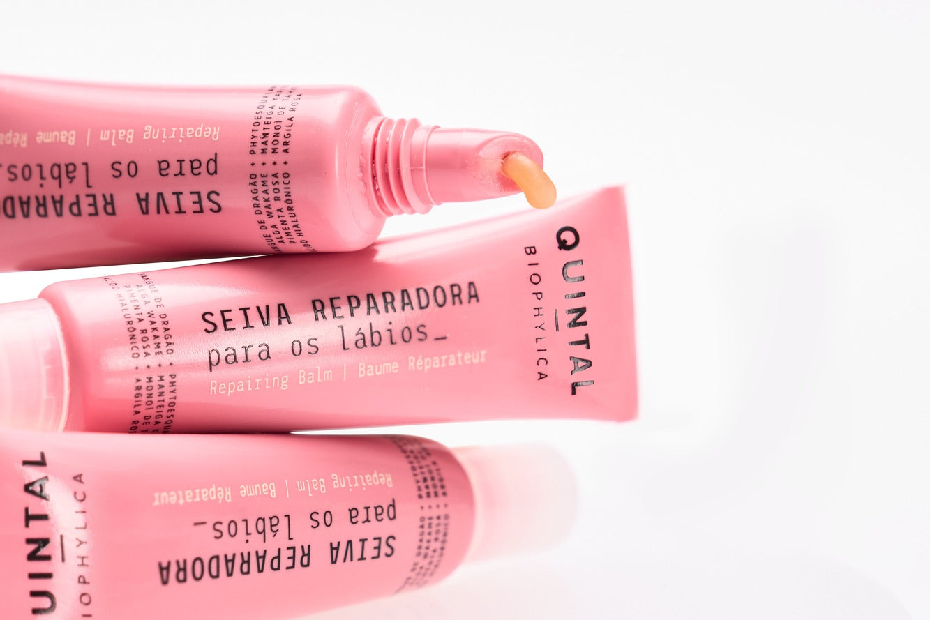 descubra o que é hidratante labial, seus benefícios e como usar esse produto